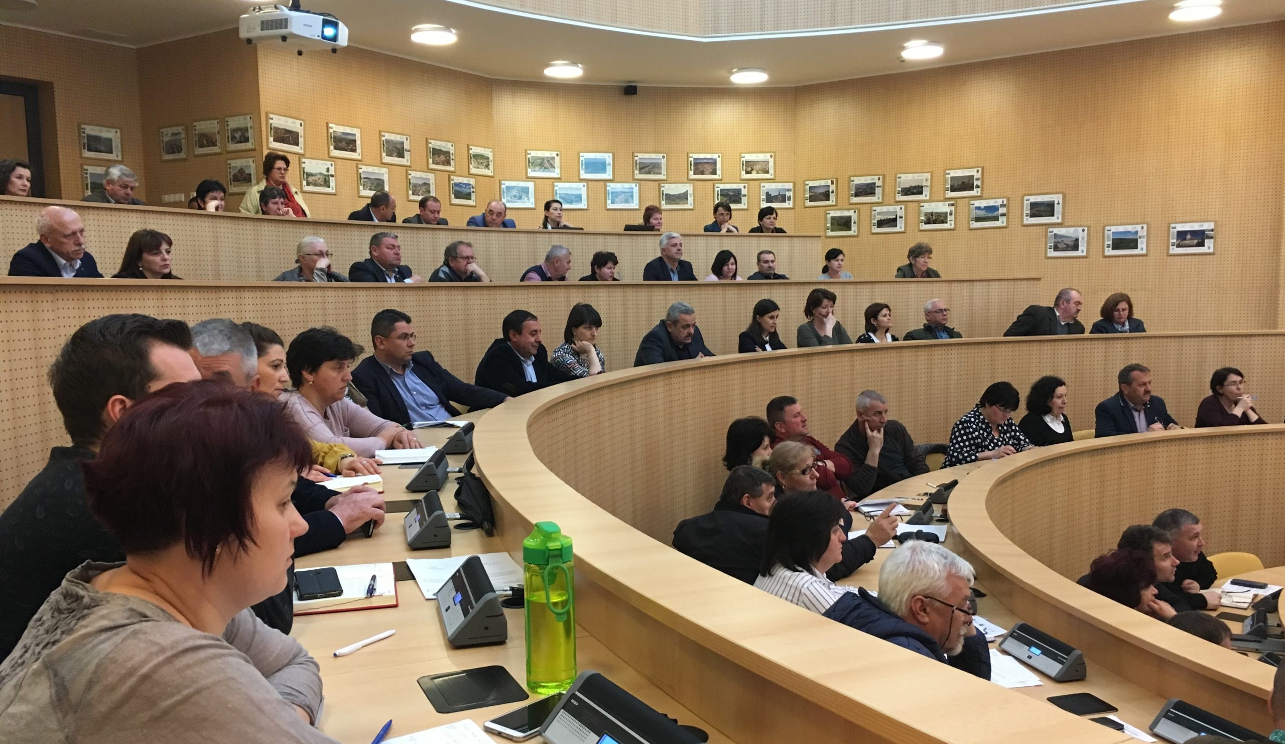 Dacă Guvernul nu ia măsuri, multe primării din Sibiu vor rămâne fără bani pentru asistența socială