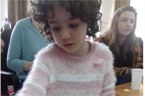 Fundația UCOS – Un copil o speranță! Scrisoarea unui copil autist pentru mama lui