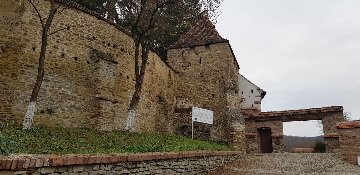 Călător prin România cu Alexandra Cristian. Biserica fortificată din Criț, Brașov