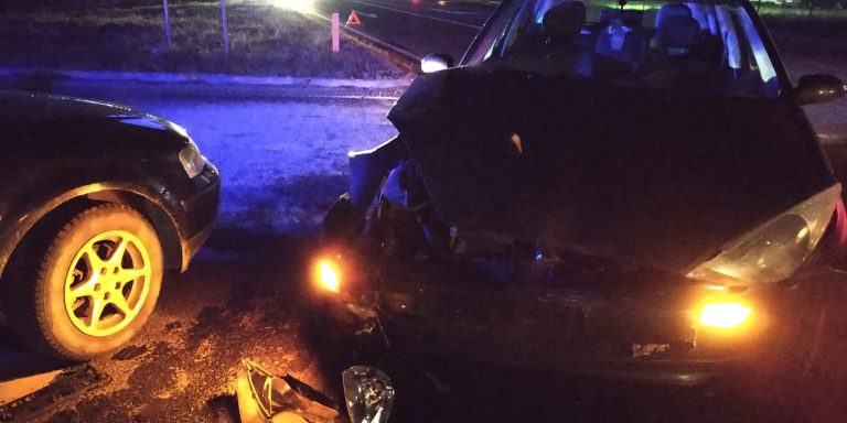 FOTO – Trei autoturisme implicate într-un accident rutier pe Calea Șurii Mici