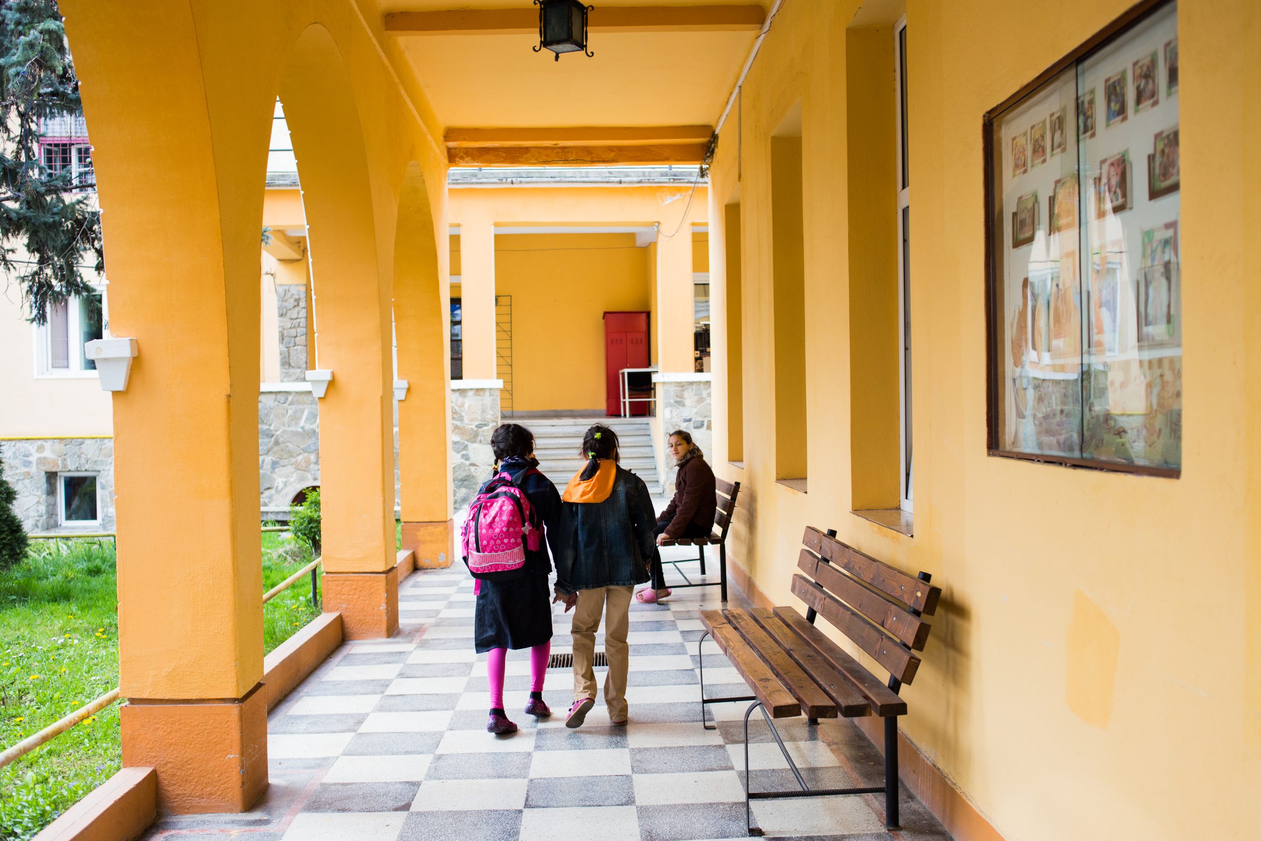 Copiii din centrele de plasament Orlat și Prichindelul vor avea case noi, de tip familial