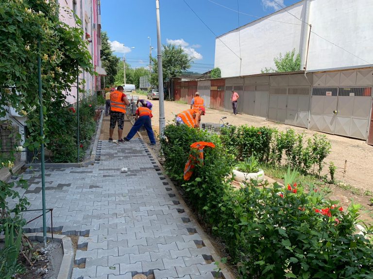 FOTO – Strada Cibin din Mediaș își „schimbă fața” până la sfârșitul anului