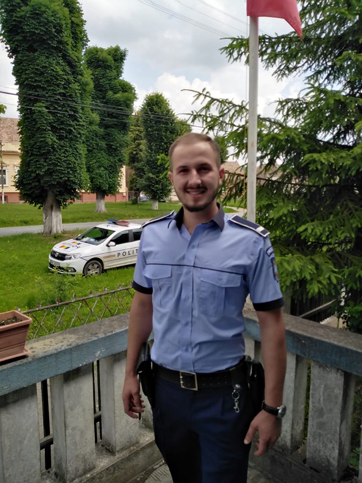 Un polițist sibian, aflat în timpul liber, a contribuit decisiv la prinderea a 5 femei care furaseră 50.000 de lei