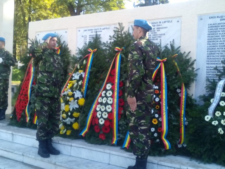 Ziua Eroilor, marcată la monumentele eroilor din Pădurea Dumbrava, Săliște, Gura Râului și Orlat