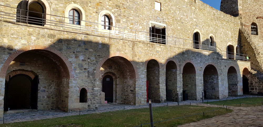 Călător prin România cu Alexandra Cristian. Cetatea Neamț