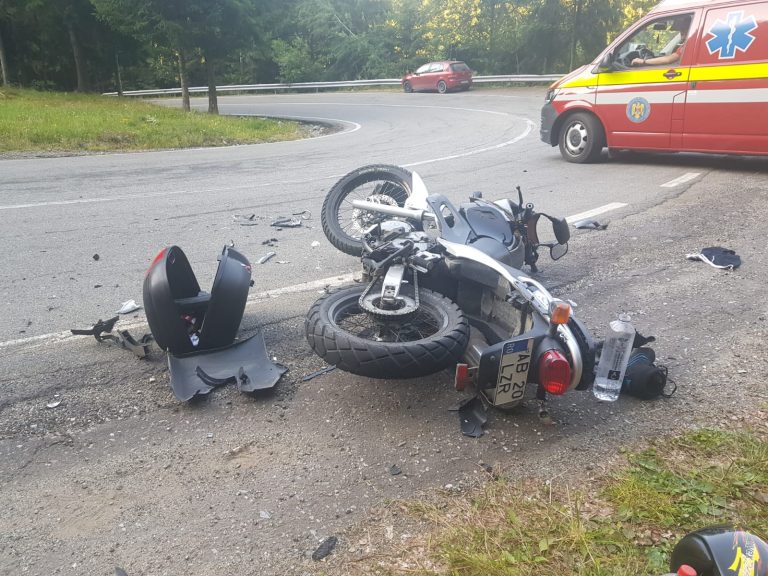 ULTIMA ORĂ: Accident pe Transfăgărășan. Un bărbat s-a răsturnat cu motocicleta