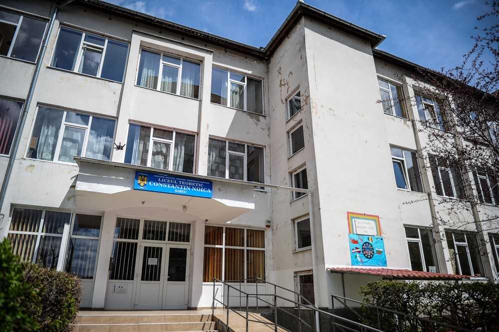 Liceul Constantin Noica va fi reabilitat pentru eficientizarea consumului de energie