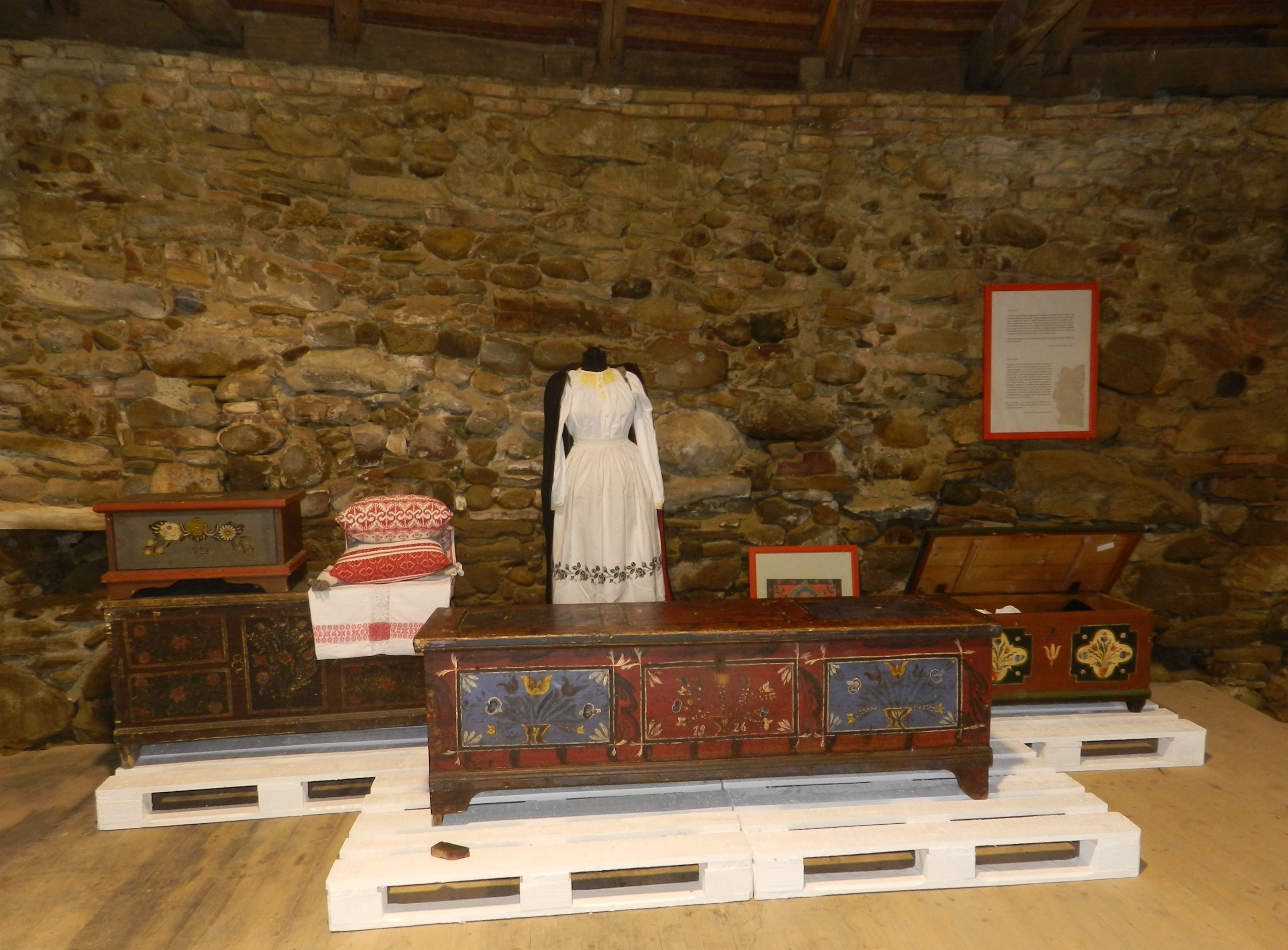 „Povestea lăzilor săsești din Transilvania” ajunge la Criț, în județul Brașov