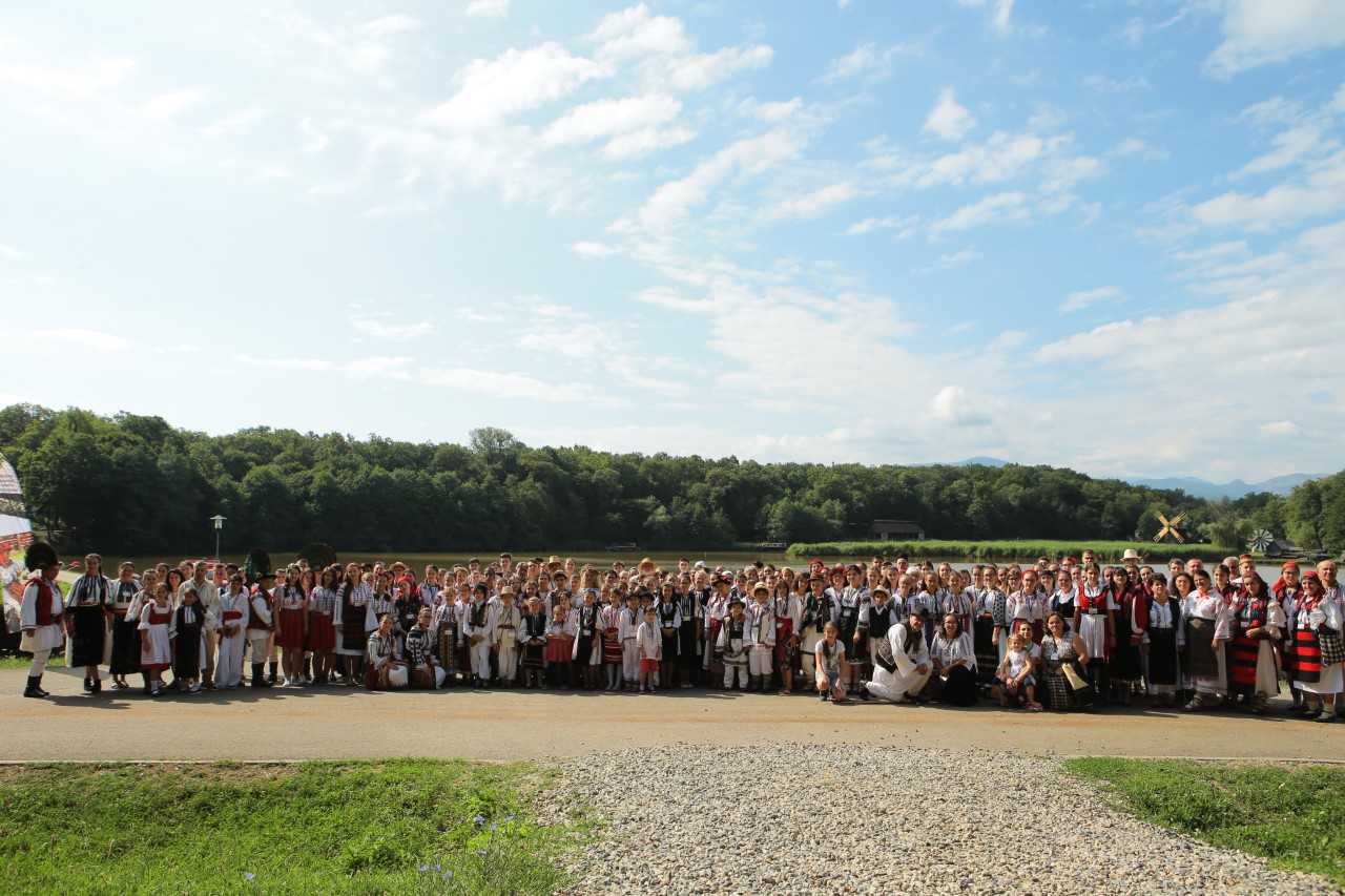 Cei mai pricepuţi elevi meşteşugari, premiaţi la Olimpiada din Muzeul ASTRA