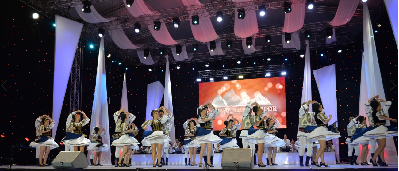 Junii Sibiului, sărbătoriți în Festivalul „Cântecele Munților”