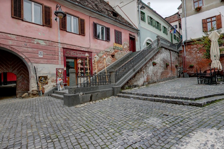 Scările de pe Turnului, de lângă Butoiul de Aur, vor fi reparate. Traficul pietonal va fi oprit temporar