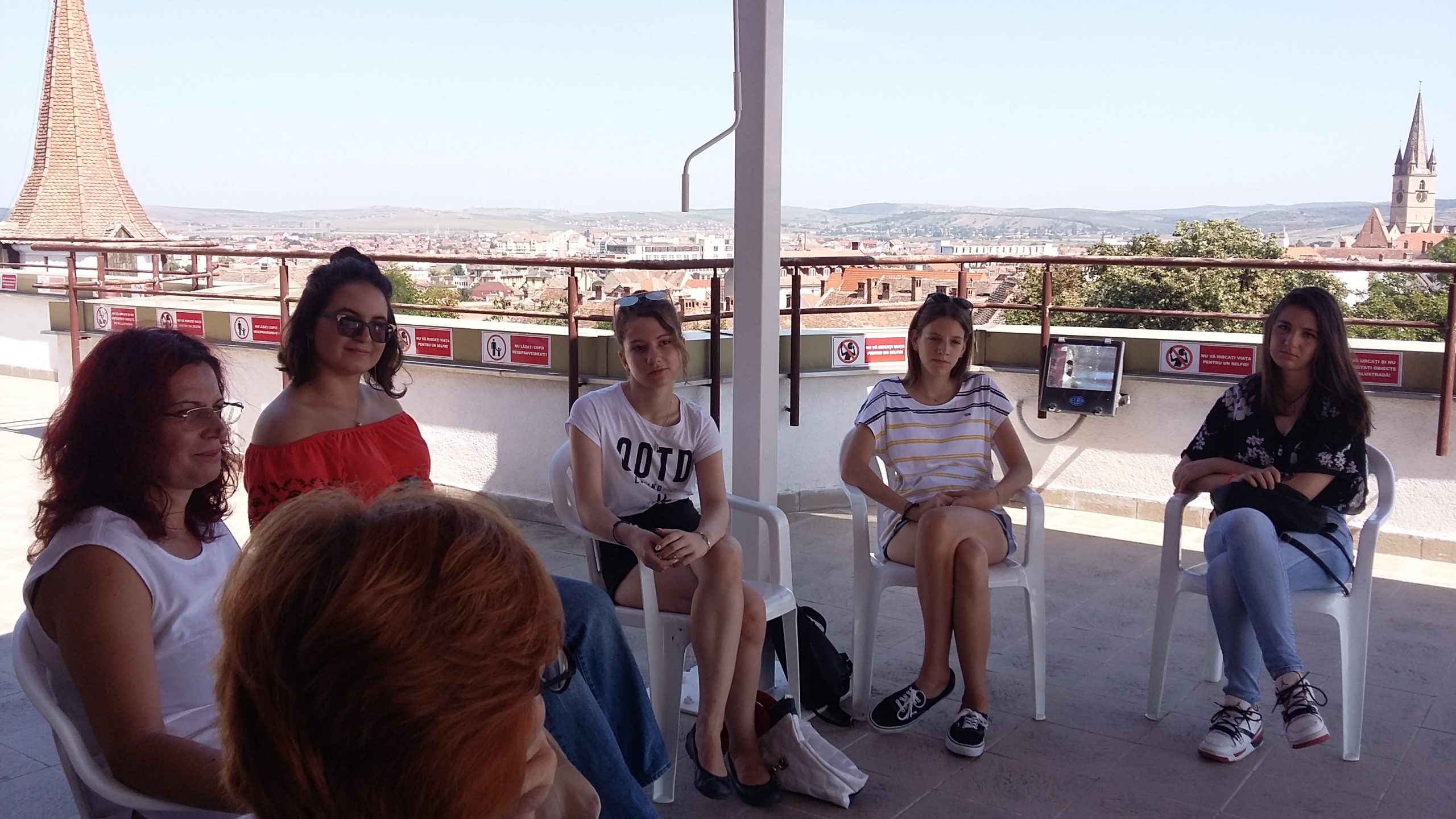 Vacanță de vară printre personalități, pentru tinerii sibieni
