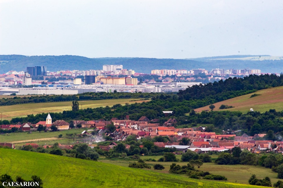 Fiii comunei Şura Mică vor petrece alături de Junii Sibiului şi Lidia Buble   