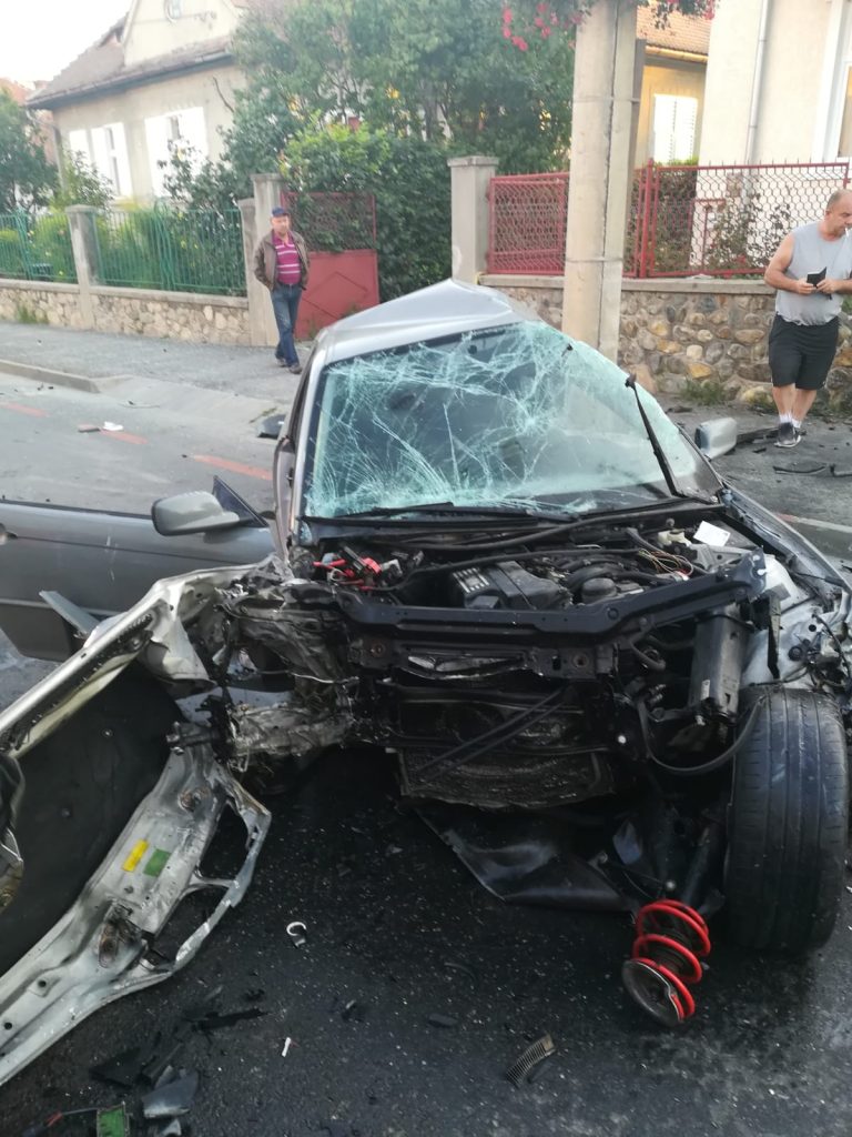 Un nou accident, într-o zonă fierbinte: patru persoane rănite pe strada Bâlea, din Sibiu
