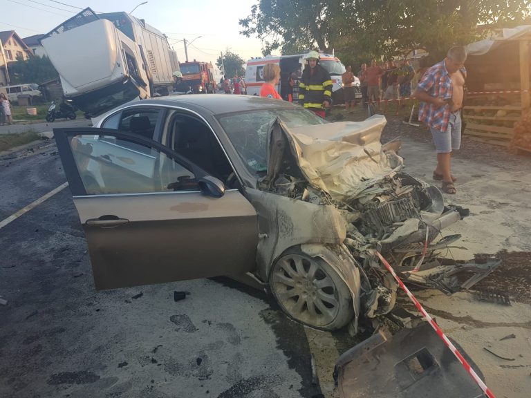 FOTO – Accident rutier mortal pe Drumul Național 14