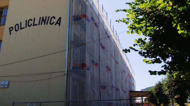 Au început lucrările la fațada Policlinicii din Mediaș