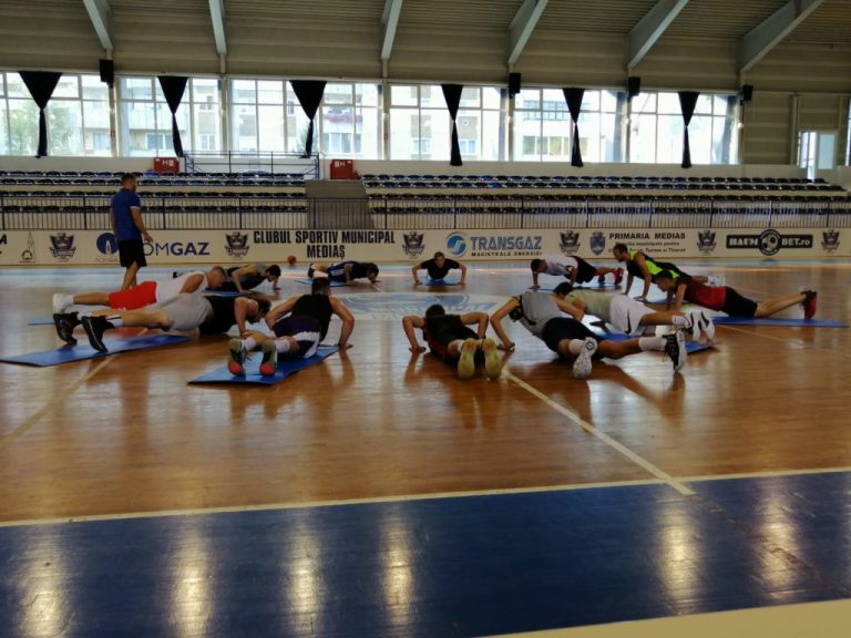 FOTO – Baschetbaliștii CSM Mediaș s-au reunit la Sala Sporturilor