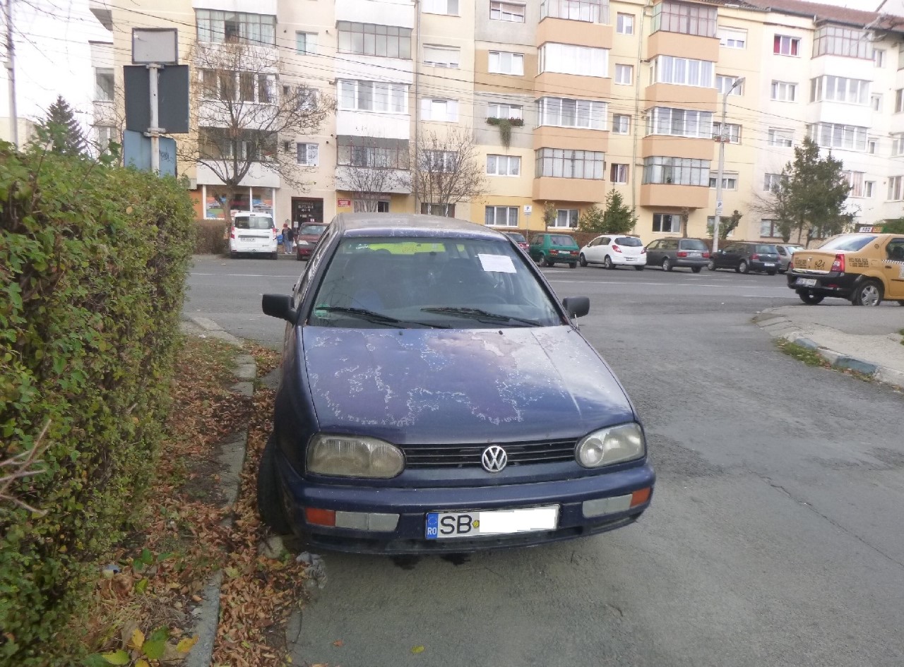 Mașinile abandonate continuă să fie ridicate de Primăria Sibiu