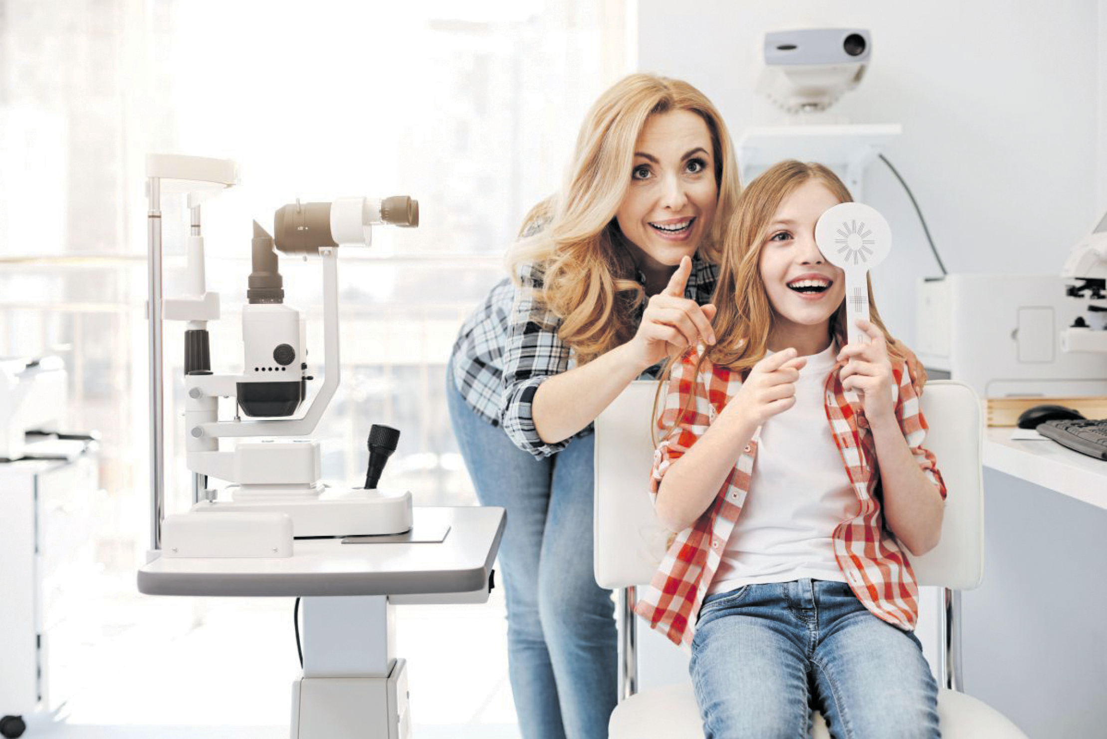 Campanie Clinica iMed:  În septembrie, toţi copiii consultaţi vor avea o reducere de 20% la ramele de ochelari