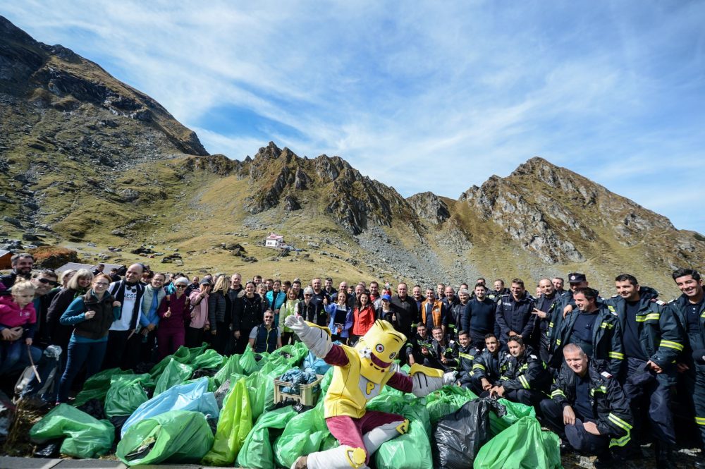 Let’s do it, Sibiu! S-au adunat 135 de saci de gunoaie, la Bâlea Lac