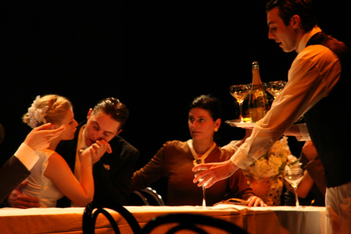 Actorii TNRS, recompensați cu aplauze la Reuniunea Teatrelor Naționale Românești din Chișinău