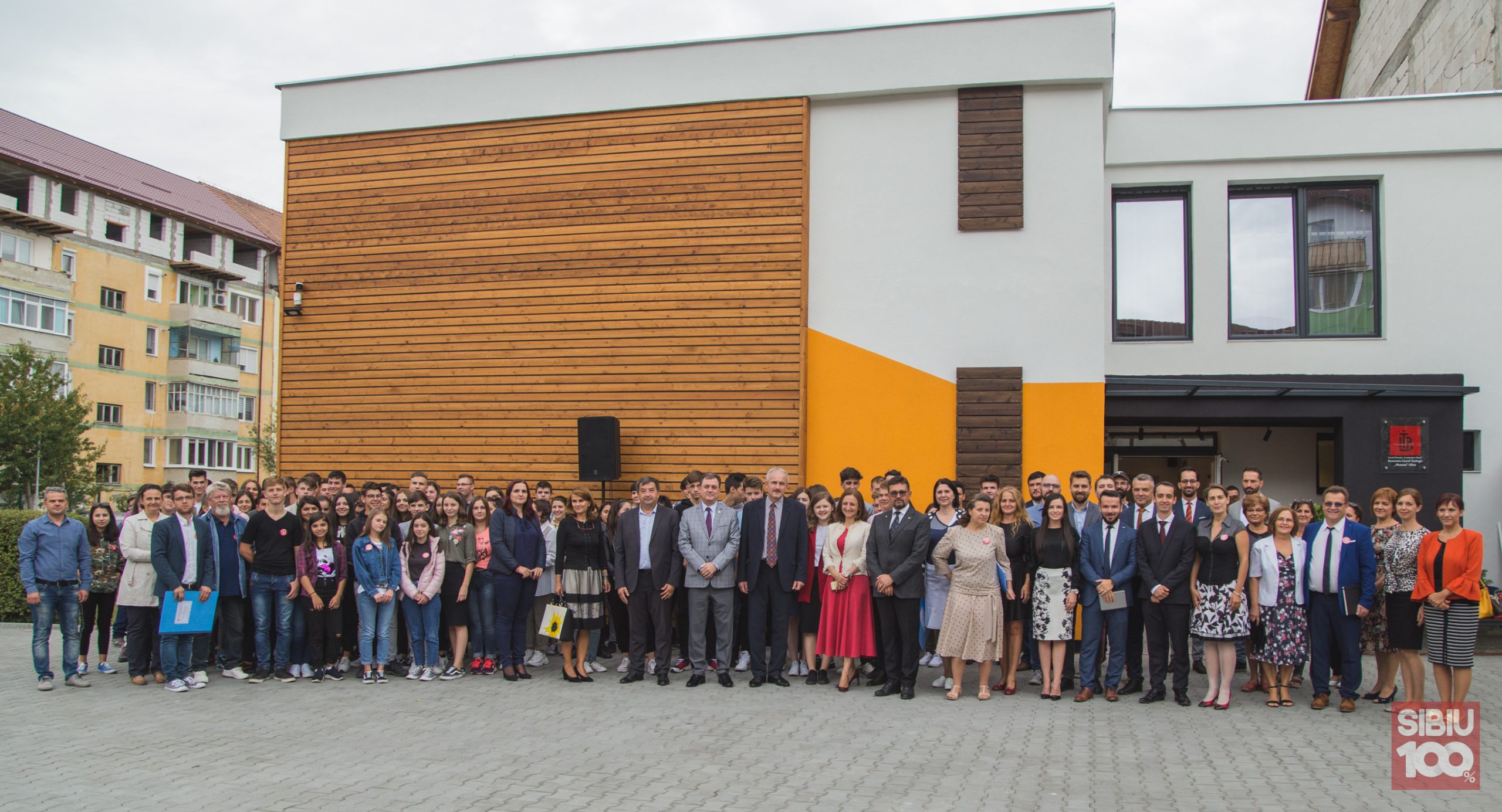 FOTO Schimbarea la față a Liceului Betania, cu o investiție de 70.000 de euro