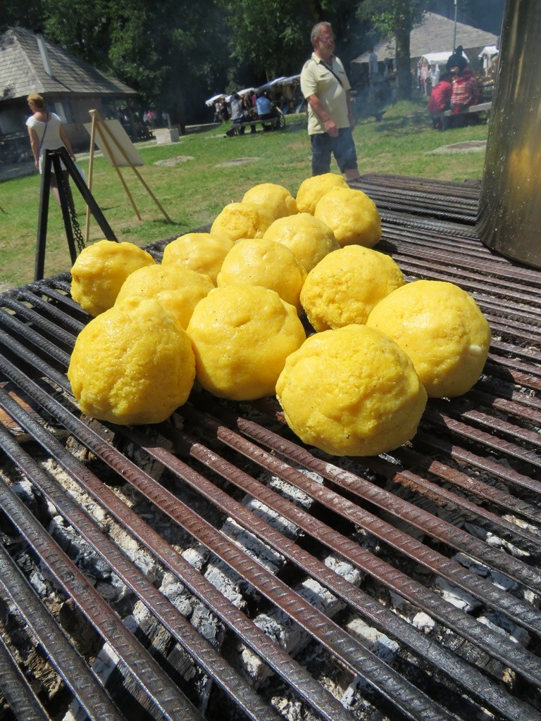 Povestea Lânii ajunge, sâmbătă, lângă Sadu