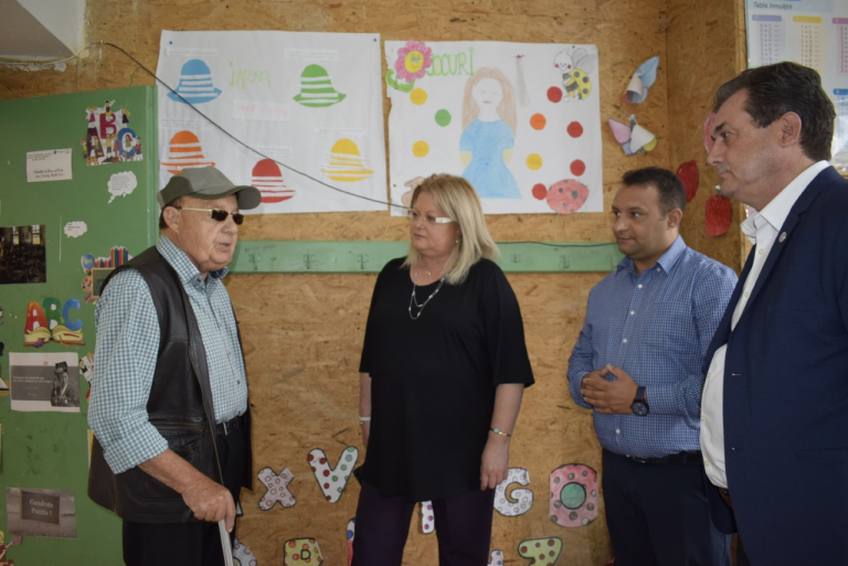 FOTO – Școlile din Mihăileni și Iacobeni verificate de Prefectură