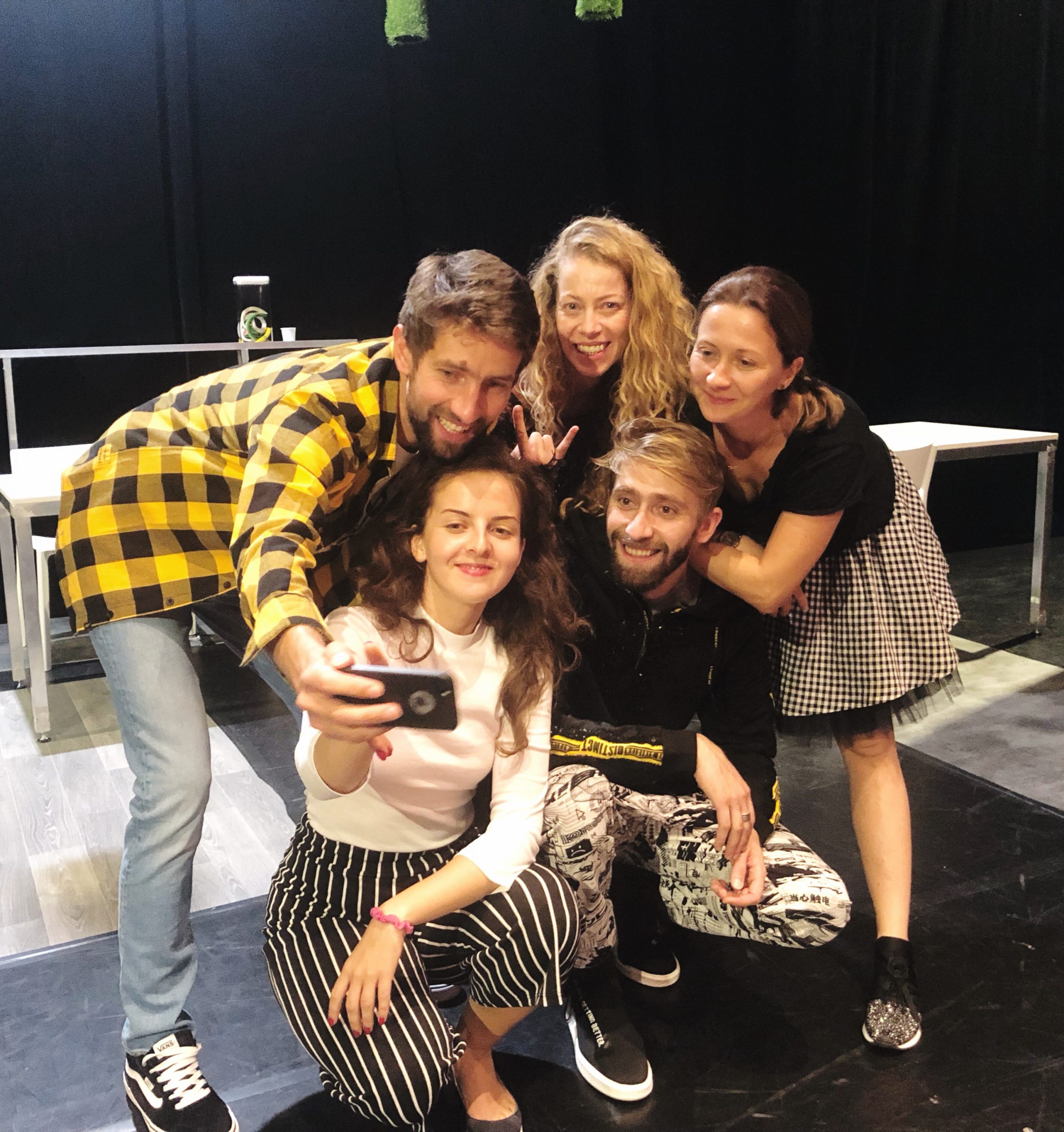 Spectacol despre mâncare, la Teatrul „Gong”