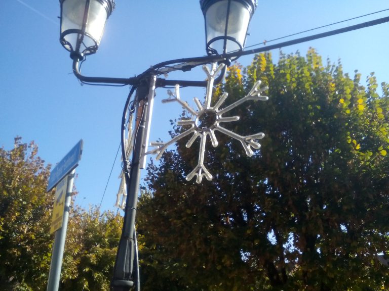 FOTO – Mediașul este împodobit pentru Sărbătorile de Iarnă