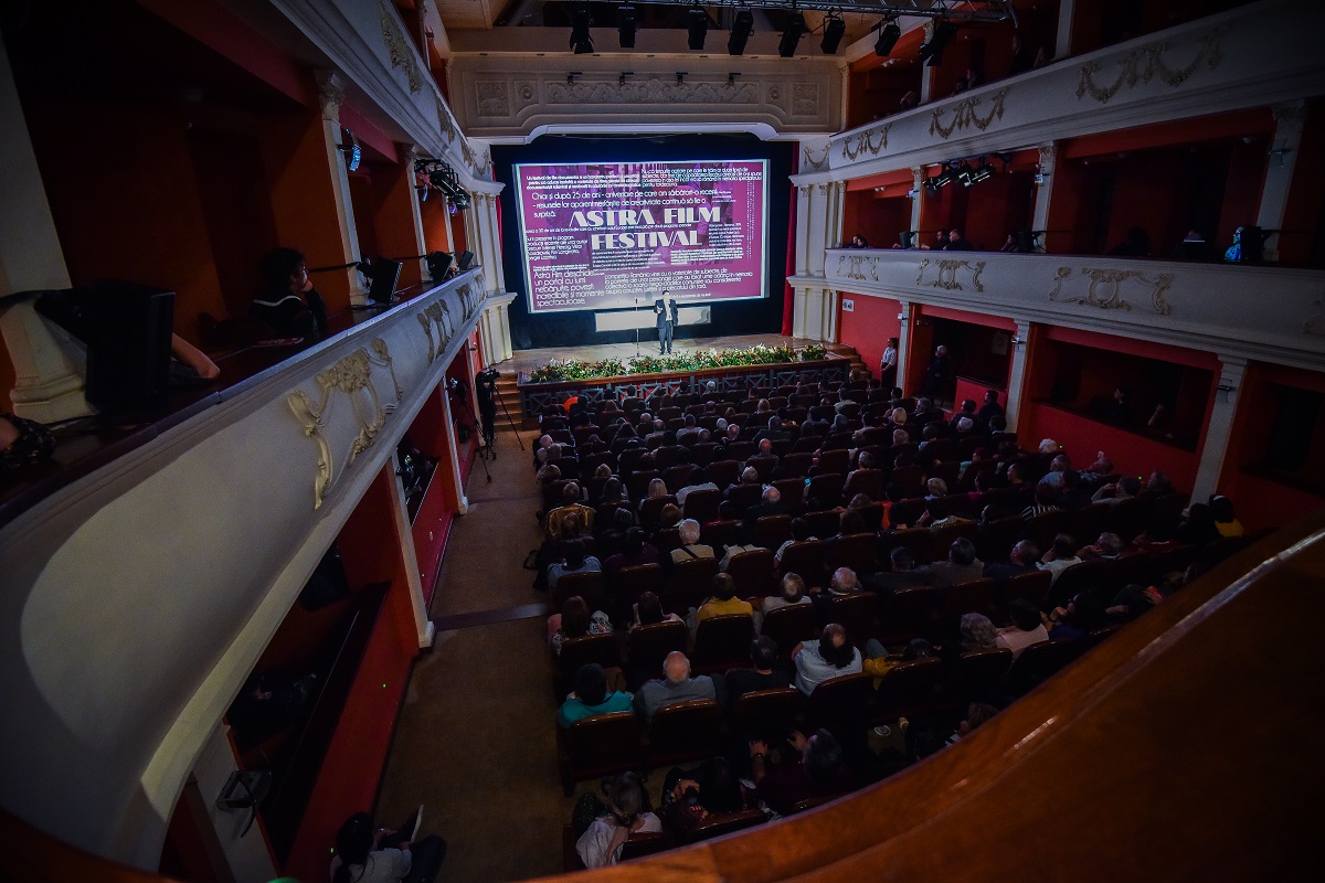 Debutul celei de-a XXVI-a ediții a Festivalului Astra Film, sărbătorit cu  săli pline, invitați de renume mondial și proiecții sold-out