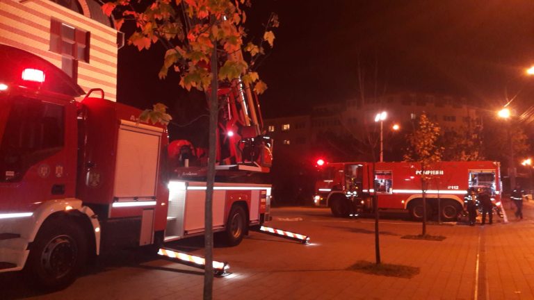 FOTO – Incendiu la biserica de pe strada Maramureșului