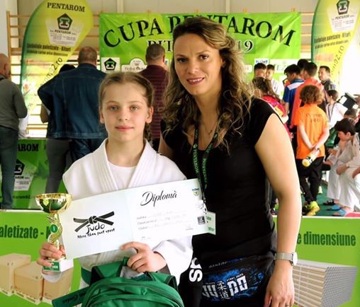 Trebuie să fim șansa Irinei de a se face bine!