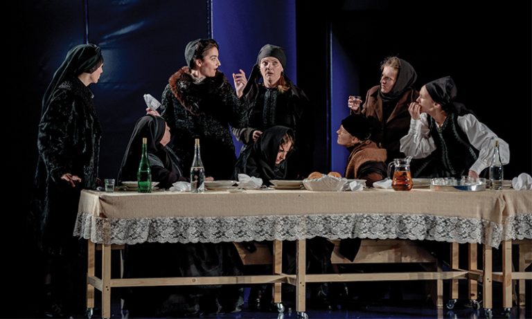 Spectacolul „Moroi”, în care juca actrița Ema Vețean, înlocuit cu „Steaua fără nume”, la TNRS