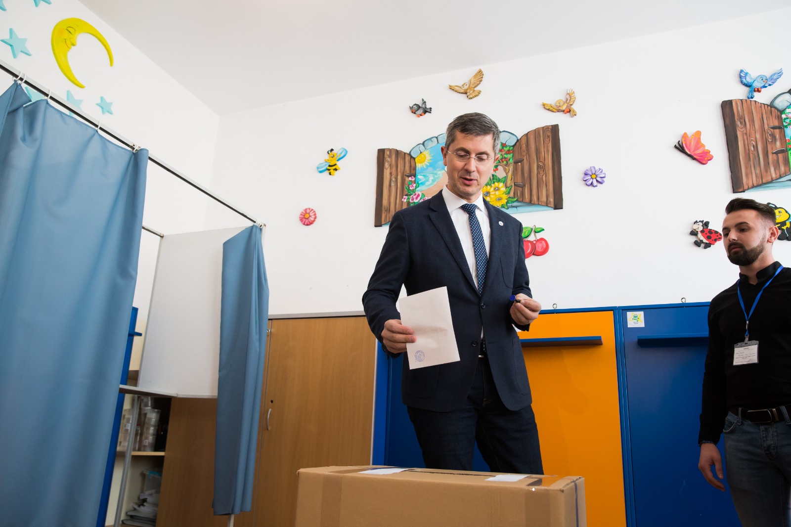 Dan Barna a votat la Sibiu: „Respect foarte mult circumscripția mea, Sibiul, și am vrut să votez acasă”