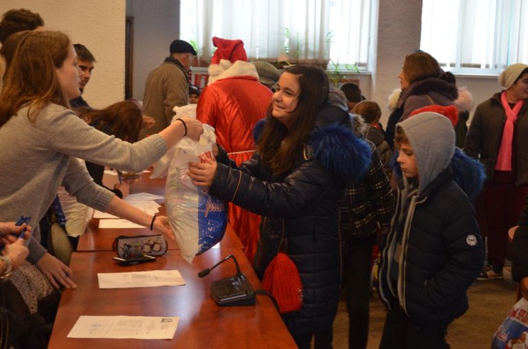 Medieșenii, așteptați să “hrănească zâmbete” și în acest an