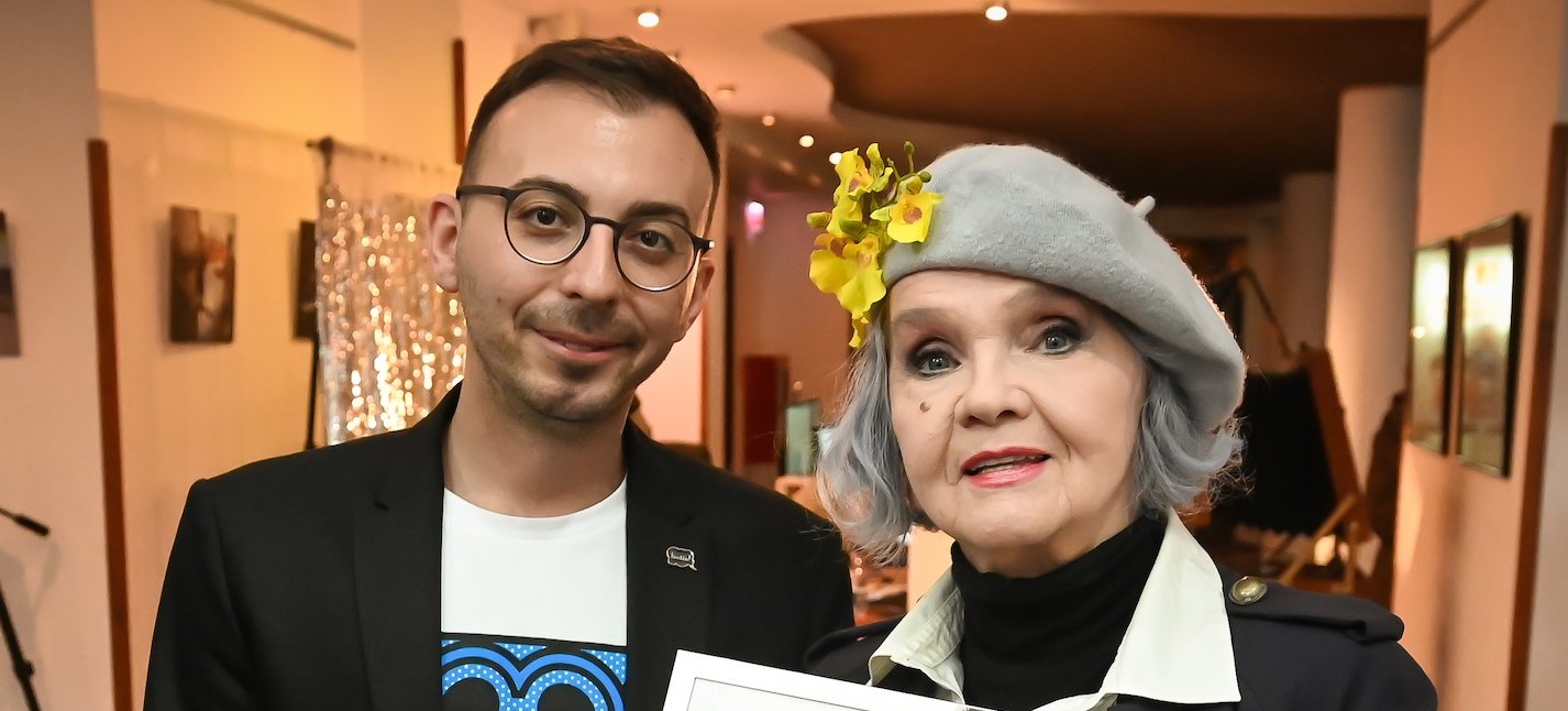 Margareta Pâslaru, distinsă cu „Platina Valorii”, la „Gong”. Proiecția „Veronica”, cu sala arhiplină