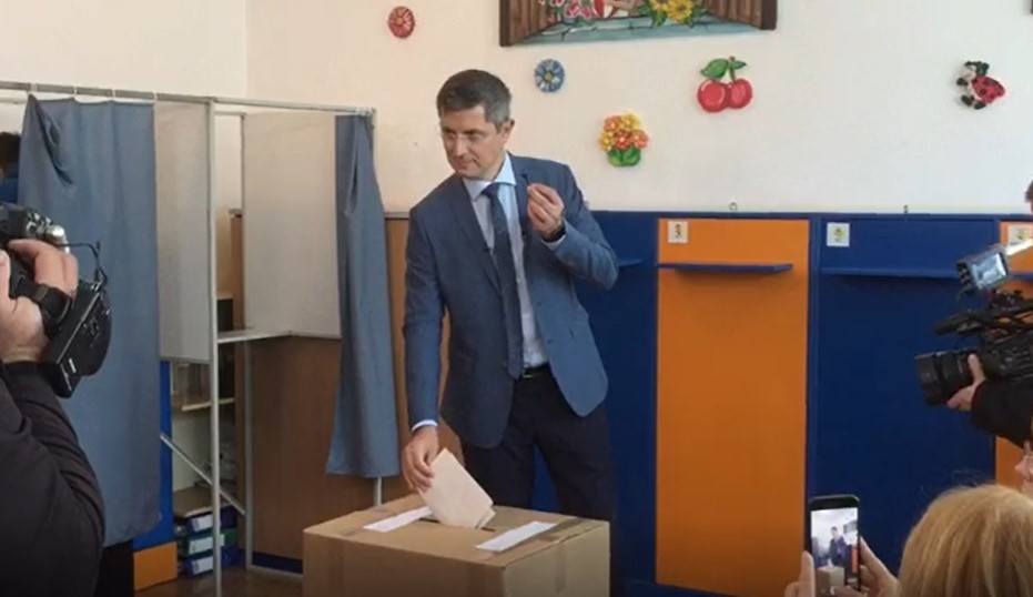 Dan Barna a fost votat de USR-iști pentru a rămâne președintele partidului