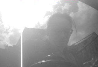 Femeie căutată de polițiștii sibieni după ce a ridicat de la ATM banii altei persoane