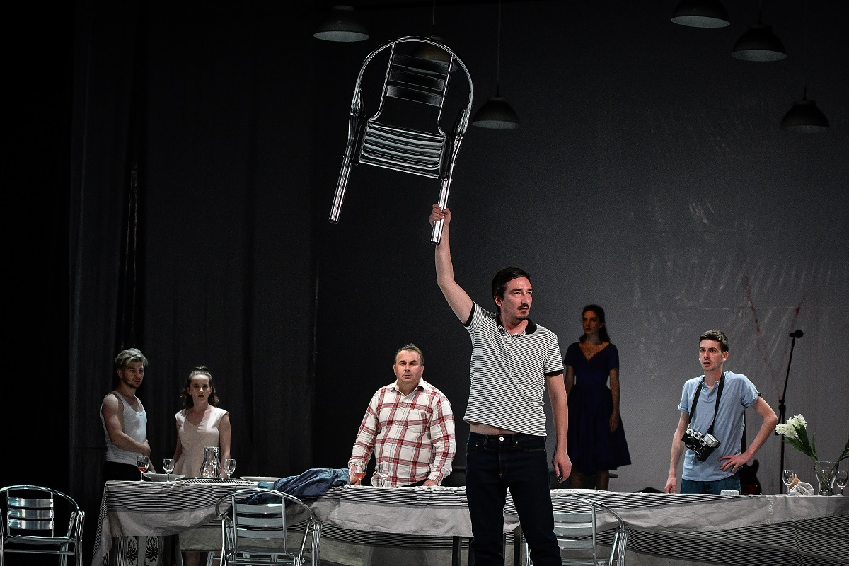 Actorul TNRS Vlad Robaș împlinește, astăzi, 35 de ani