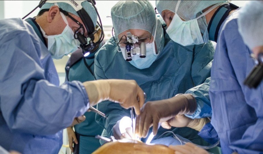 A murit o pacientă în vârstă de 33 de ani, internată la Maternitatea sibiană