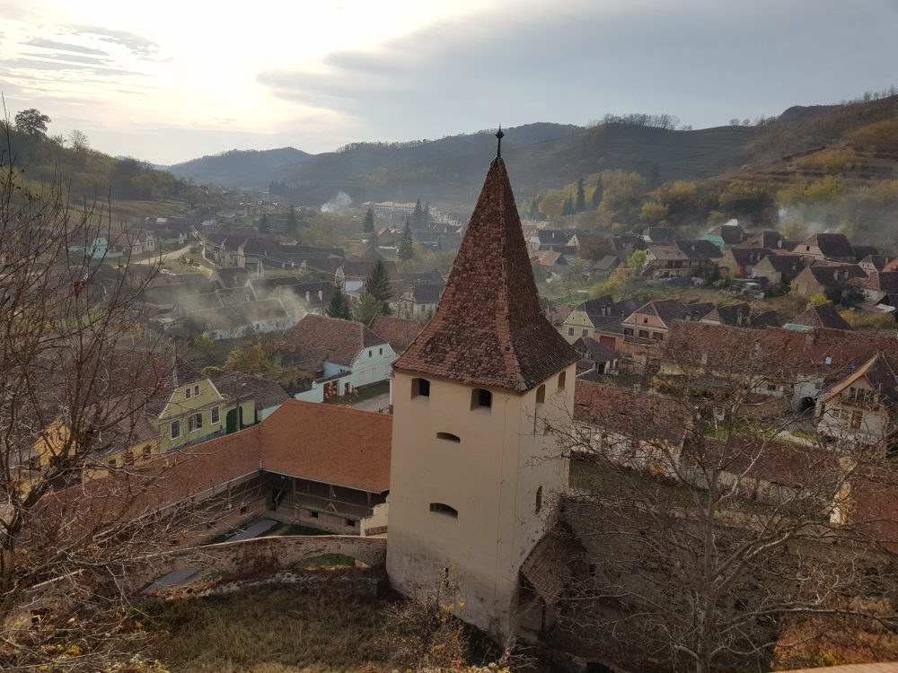 Călător prin România cu Alexandra Cristian. Biserica din Biertan, un loc de poveste.