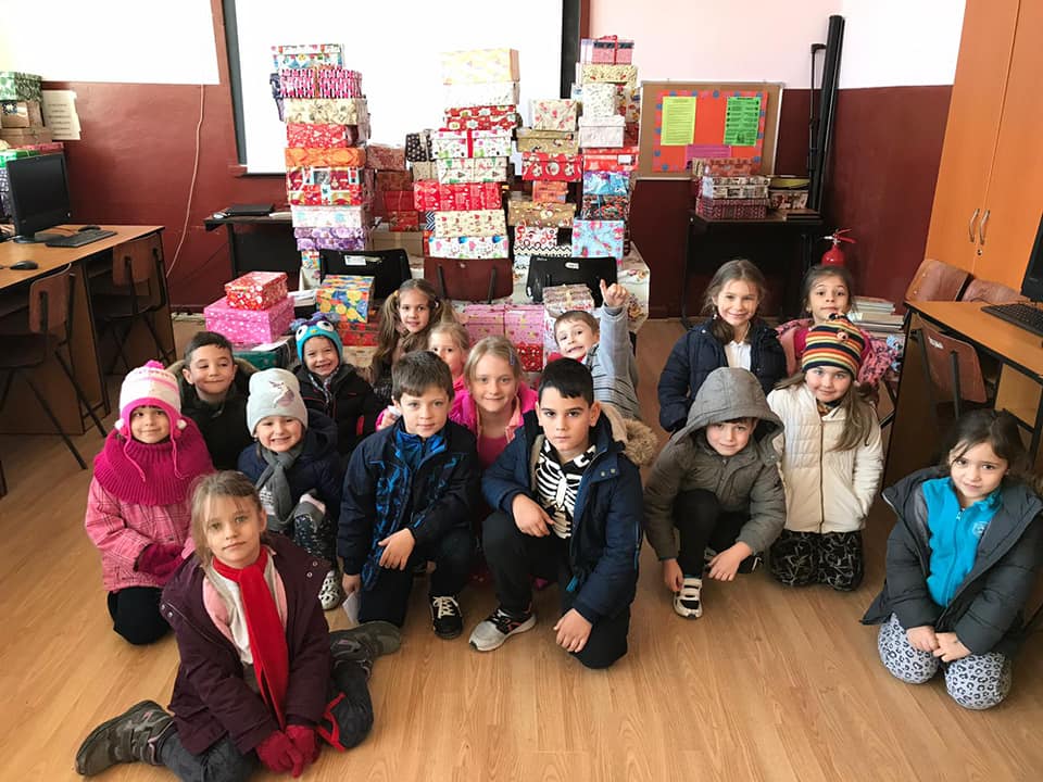 Crucea Roșie continuă campania „Adu-le tu Crăciunul! Dacă nu tu, atunci cine?”