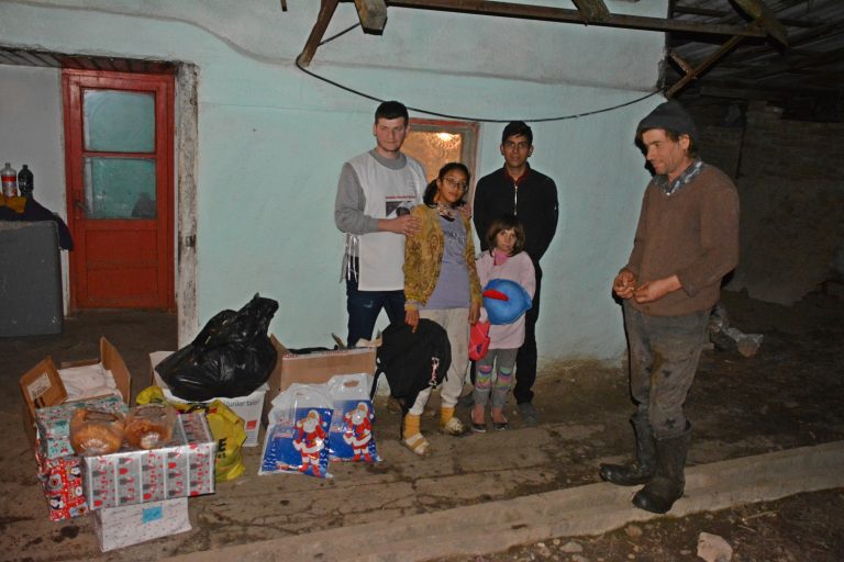 FOTO – Campania “Îmbrățișează-i pe cei nevoiași” a ajuns la final