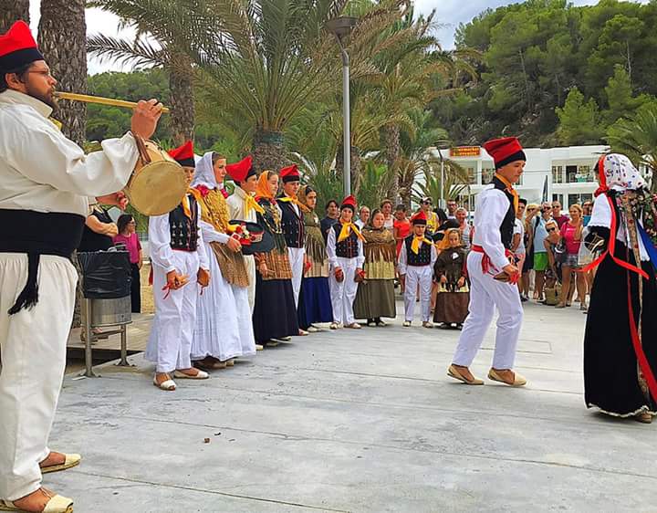 Tradiții specifice sărbătorilor de iarnă, prezentate în weekend de Muzeul ASTRA