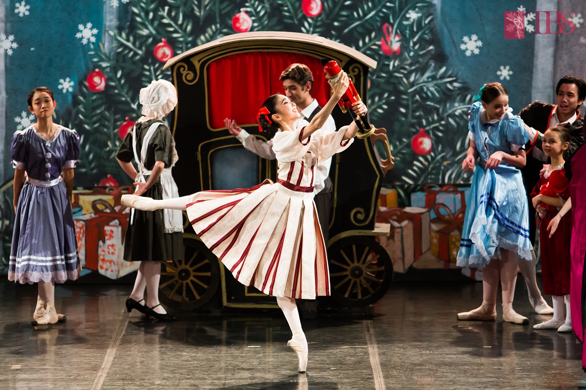 Moș Crăciun aduce pe scena Sălii Thalia patru reprezentații „Spărgătorul de nuci”, ale Teatrului de Balet Sibiu