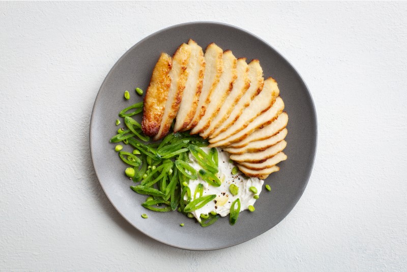 O firmă care produce carne în laborator, finanțată de Bill Gates