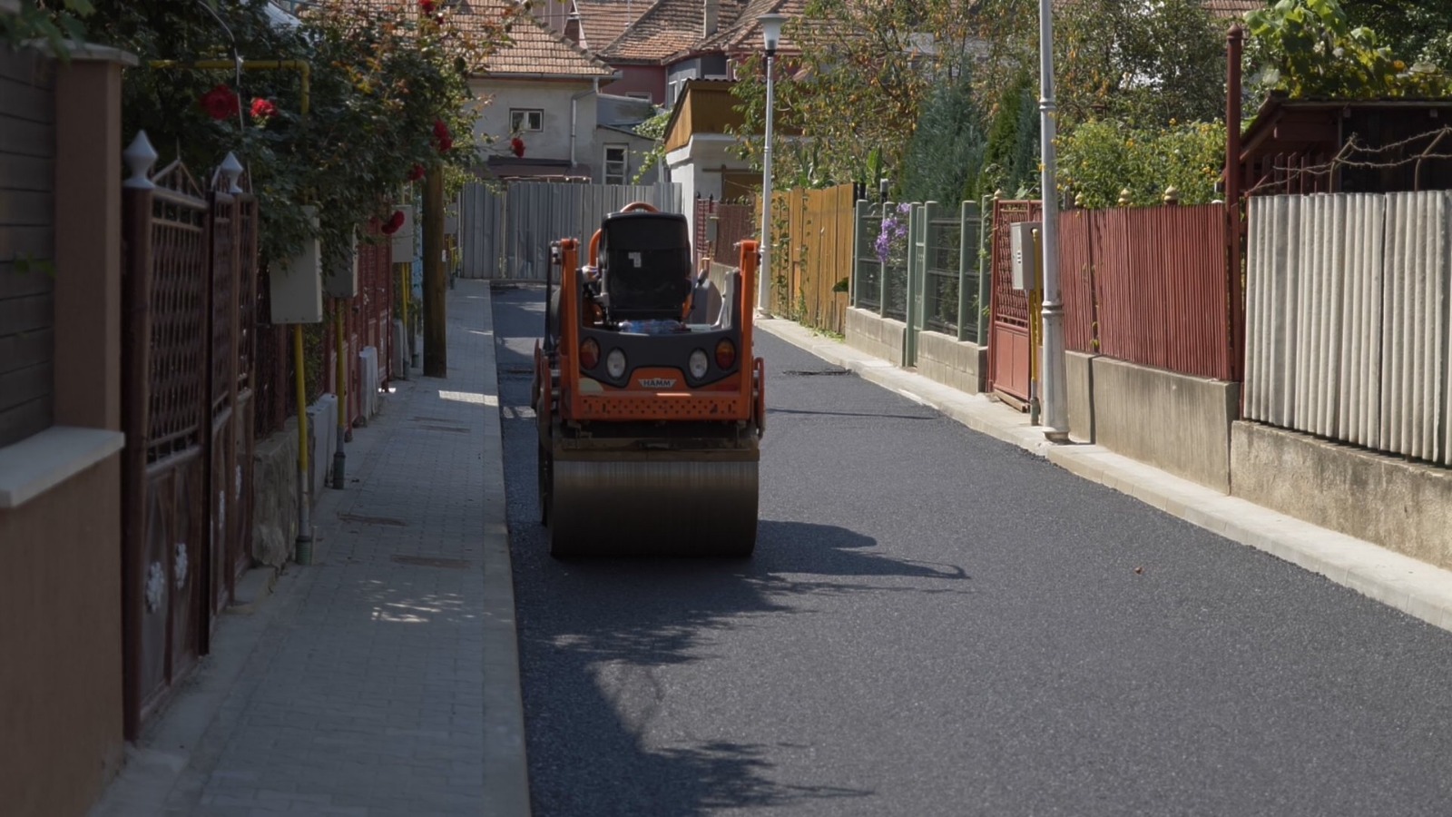 Au fost reluate lucrările în cartierul Vasia