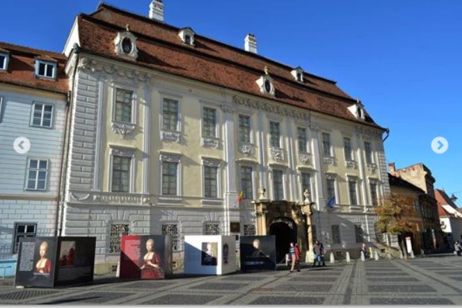 32 de artiste expun la Muzeul Național „Brukenthal”