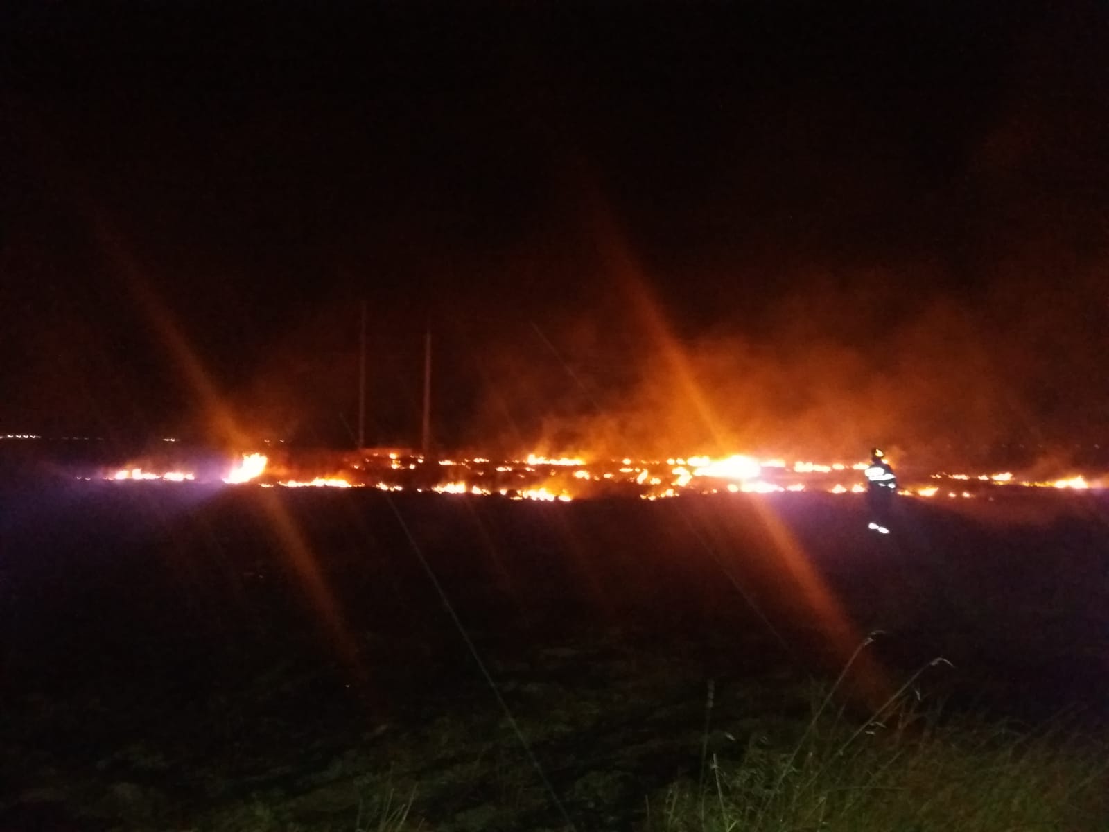 FOTO: Au reînceput incendiile de vegetație în județul Sibiu